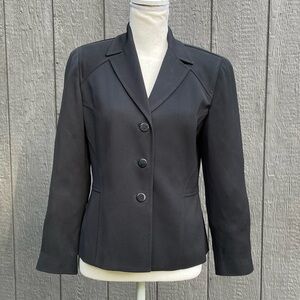 Womens Blazer - Three Button Jacket Renfrew Size 4